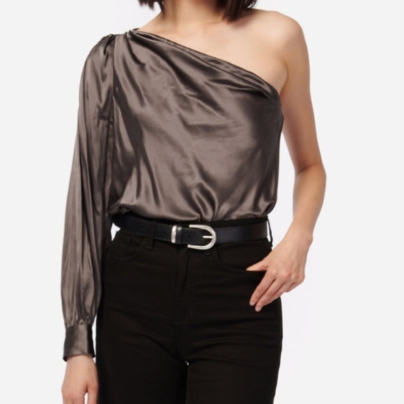 NWT Fiestar One Shoulder Top Side Zip Ruched Detail Shimmering Mauve Size Large - Picture 8 of 14